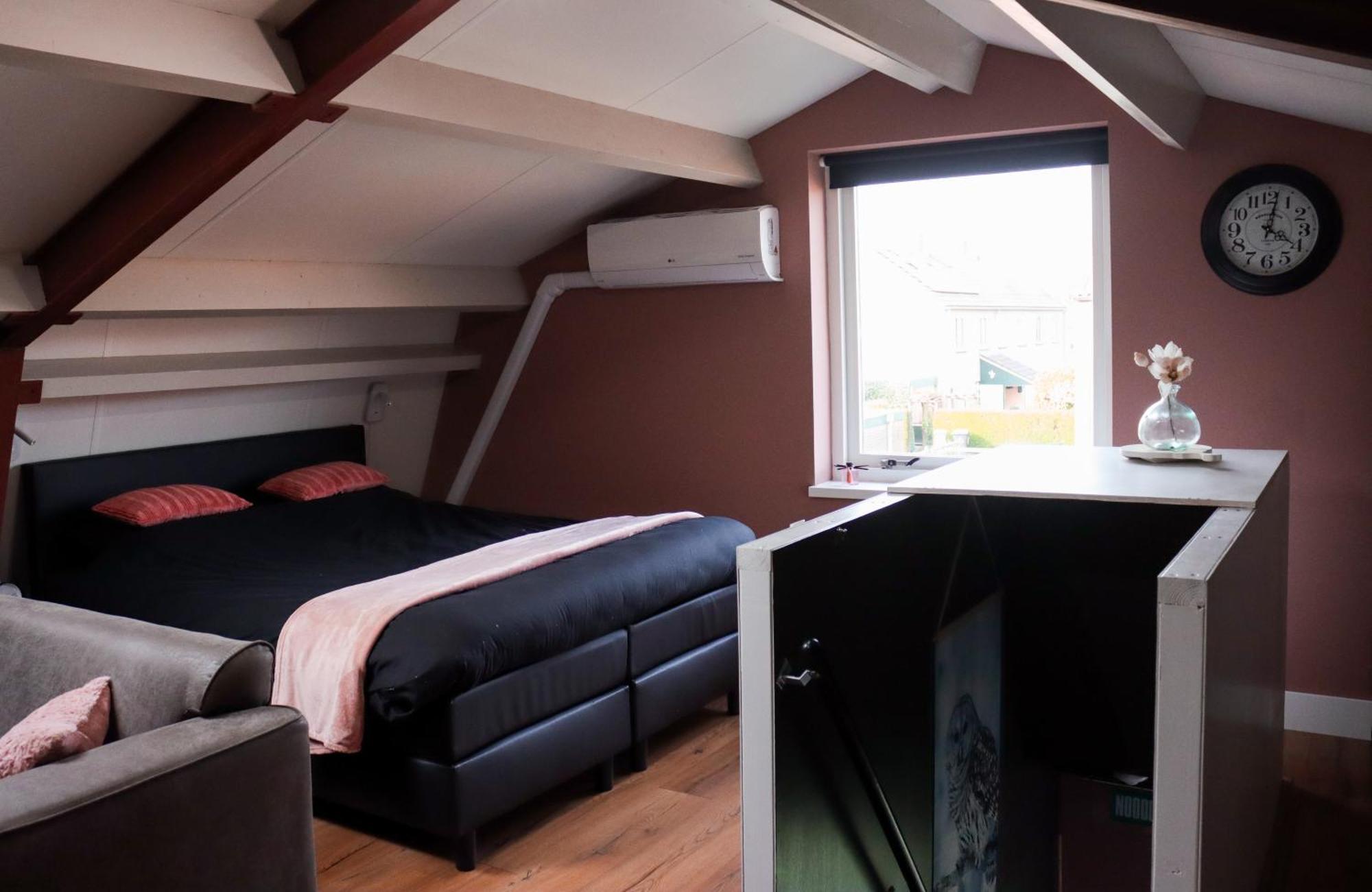 B&B De Kalverschuur Schoonrewoerd エクステリア 写真